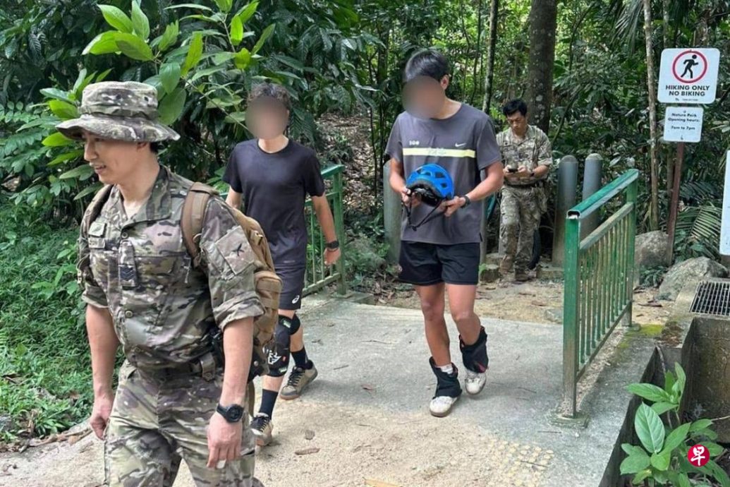 *已签发*柔:狮城二三事:狮城万礼丛林一带骑车迷路 警4小时寻获2脚车骑士