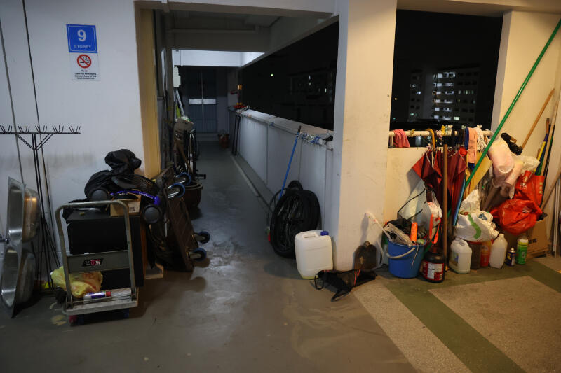 *已签发*柔:狮城二三事:狮城六旬叔被指行为怪异 泼神秘液体致臭气漫7楼层