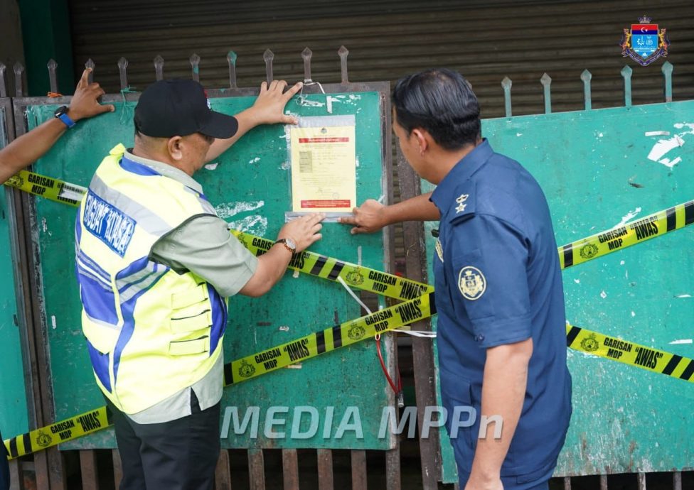 *已签发*柔:笨珍市议会展开突击行动 取缔1家无照营业商店