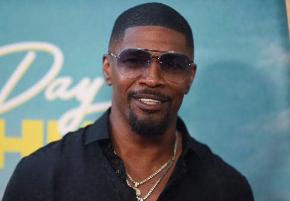 庆57岁生日遇“血光之灾” 杰米霍士脸部受伤紧急送院