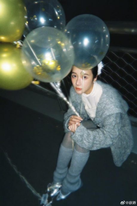 徐娇劝阻室内吸烟爆冲突 被食客把烟头扔进饭碗