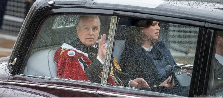 德国之声 | 安德鲁王子被指控为中国间谍的密友身份曝光