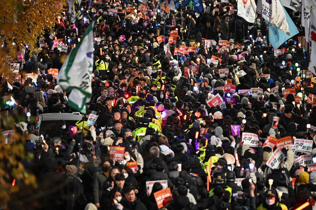 换文,天下事主文)传军队禁休假 议员待命 韩戒备 防二度戒严//