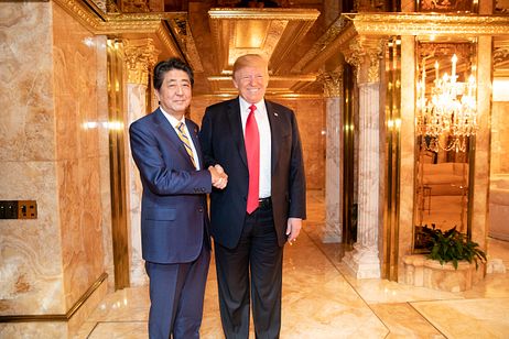 日媒:安倍晋三遗孀拟访美 协调与特朗普会面