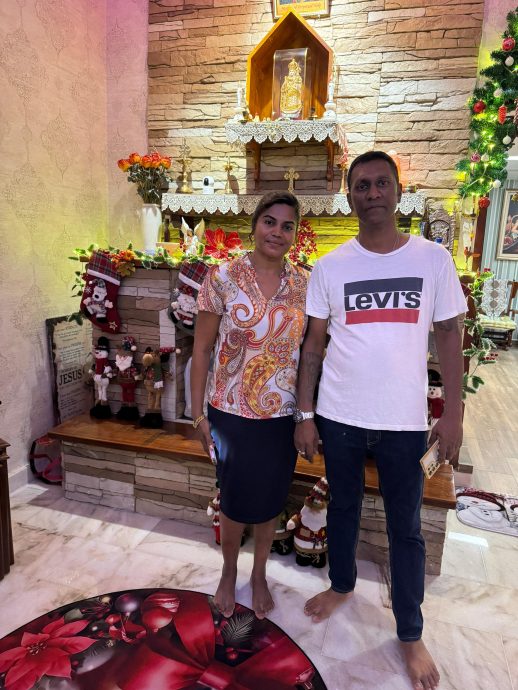 民宅美轮美奂的圣诞装饰,吸引各族民众涌至打卡。