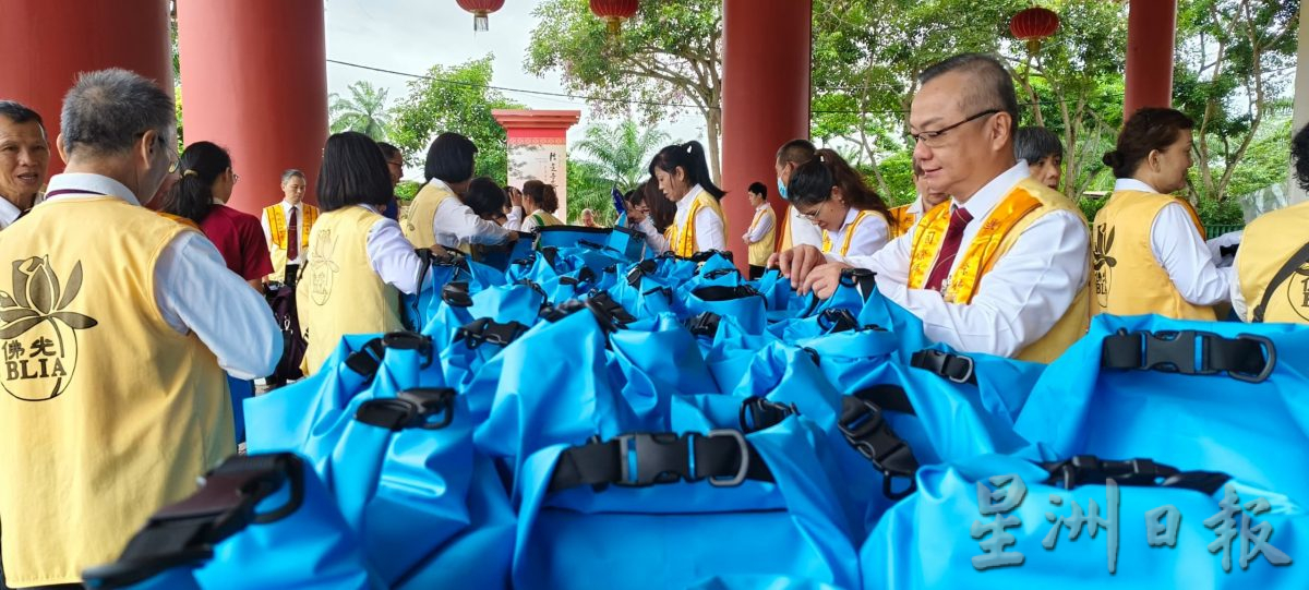 有困难，我们一起扛 
佛光星洲再往丹州赈灾

