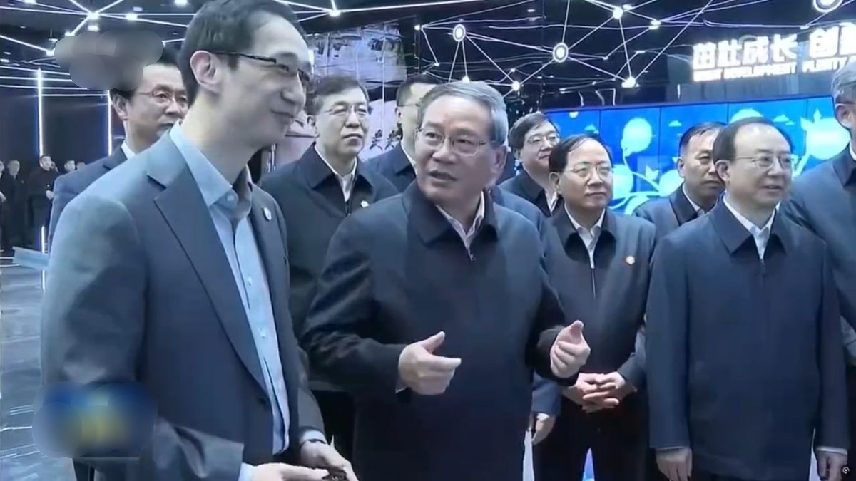 李强观看《黑神话》游戏演示 促与外企公平竞争