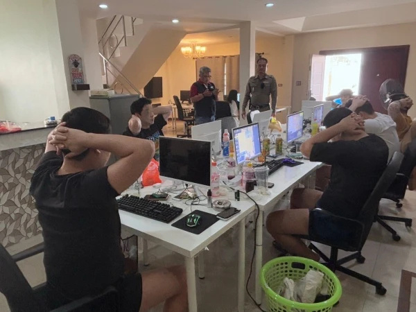 泰警侦破电信诈骗中心 13中韩男女芭提雅落网