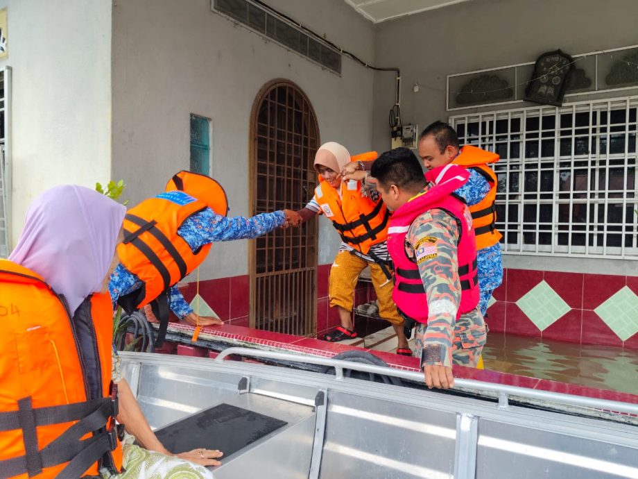 灾民疏散中心减 霹水灾情况改善