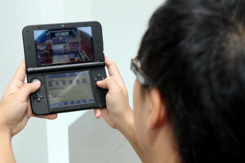 熬夜玩游戏过度疲劳 SPM考生竟在厕所睡着!