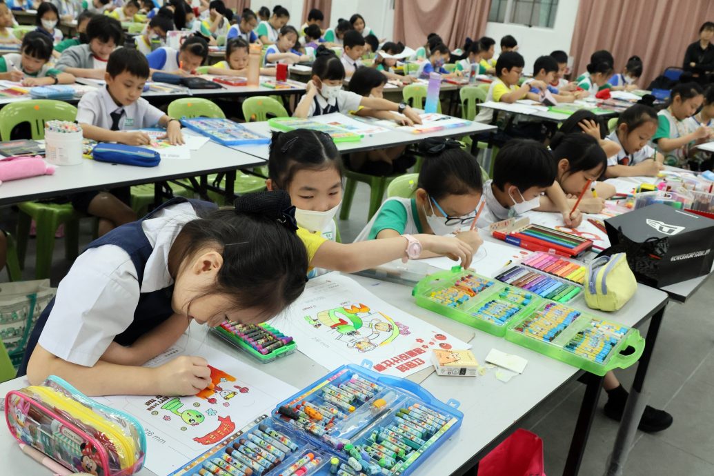 版头-大都会:本报与友爱红包设计比赛/4图