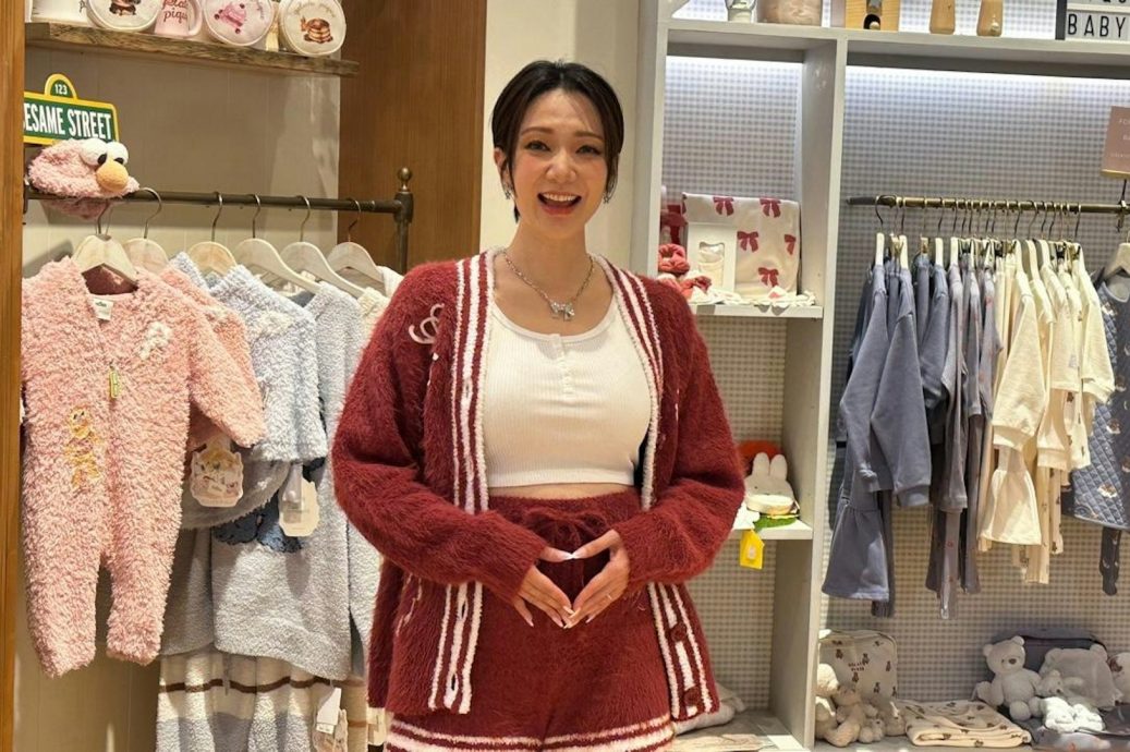 王君馨挺5月孕肚亮相 自爆子宫长水瘤做微创手术