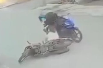 瓜雪攫夺案 妇女被抢金链