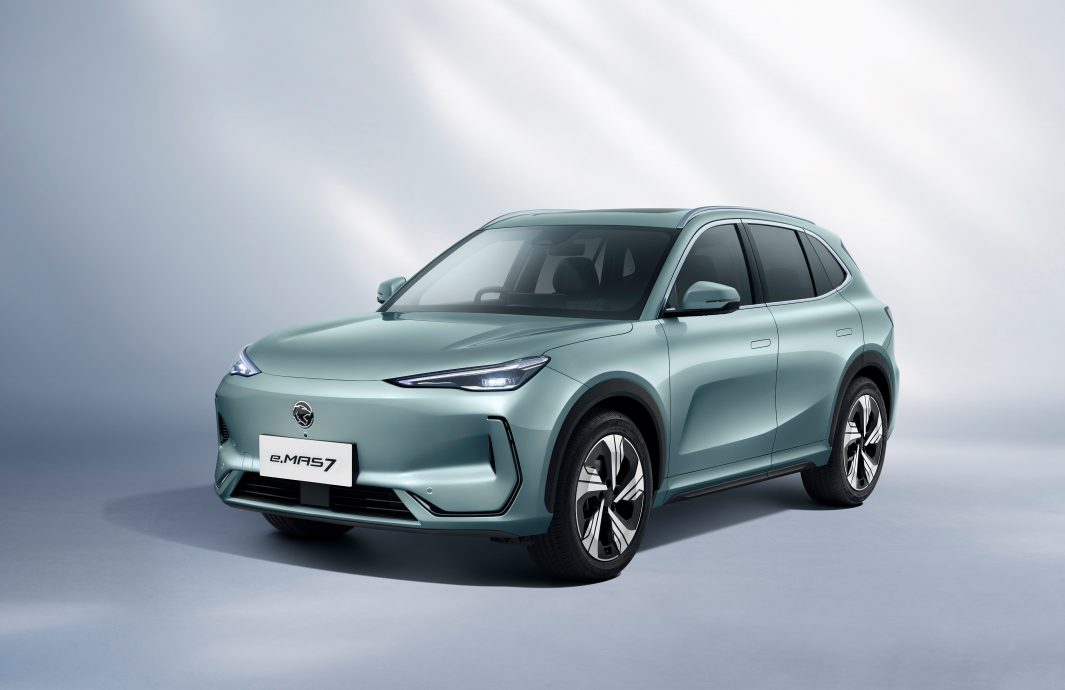 电动车能走多远?(第二篇)| 完善技术.市场.价格 国产车领军“闯”龙潭