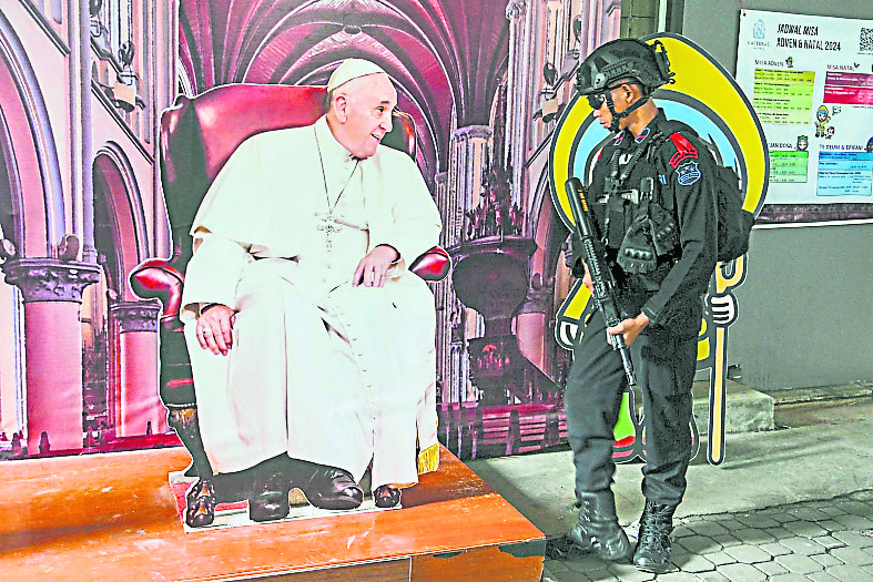 看世界 印尼严防圣诞节袭击事件