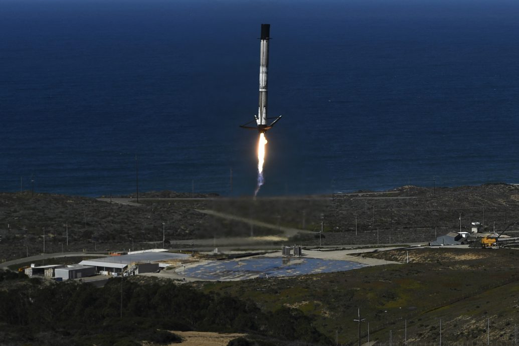 看世界)中国公民无人机空拍SpaceX试射基地 离境前被捕或面临4年监禁