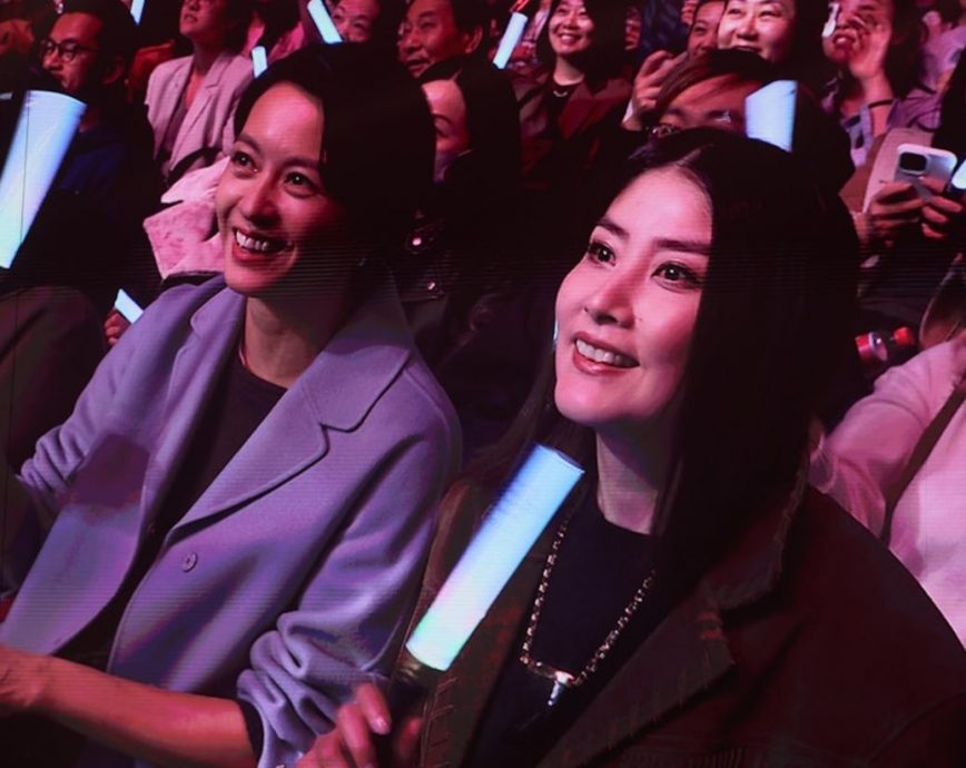 红馆个唱开锣太太罕露面 刘德华自认秀色可餐