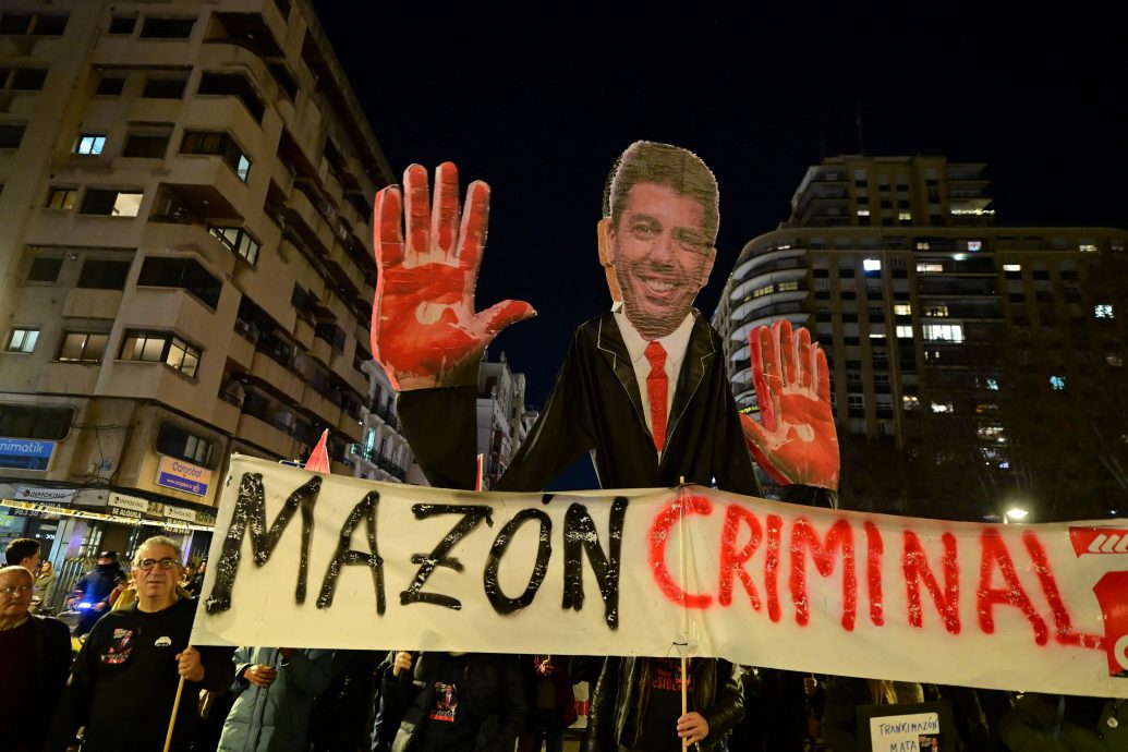 致命水灾满2个月 瓦伦西亚第3度抗议政府救灾不力