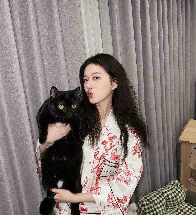 赵露思病重仍遭讽 中国官媒斥责:疾病不分财富