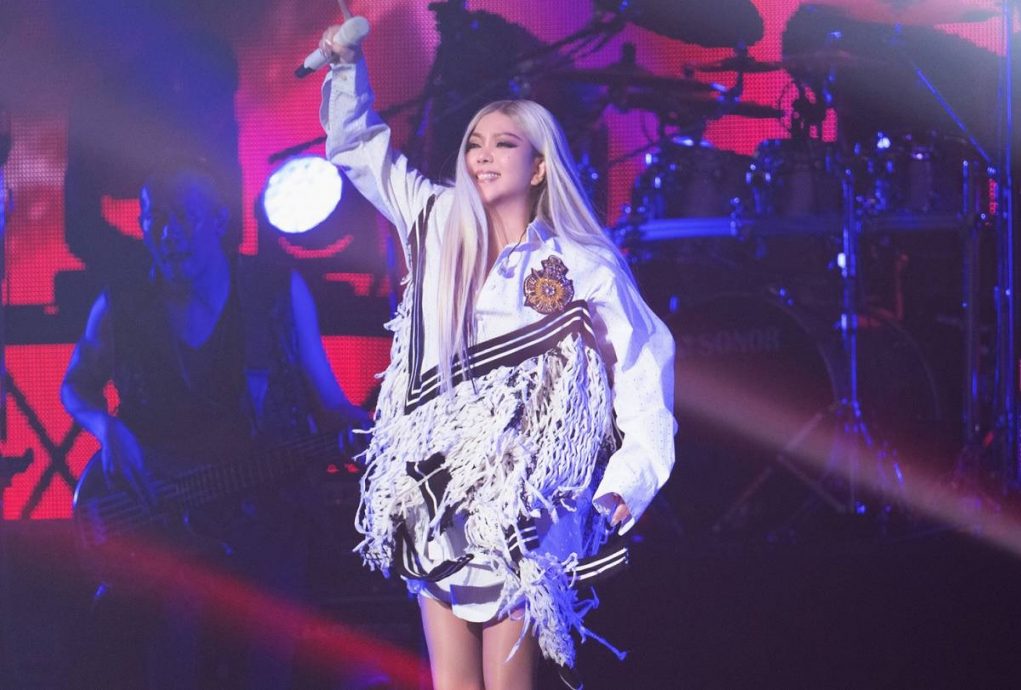 跨年人潮疏散计划惹议 阿妹“背锅”经纪人怒呛