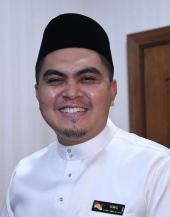 阿克马愿意成为中间人