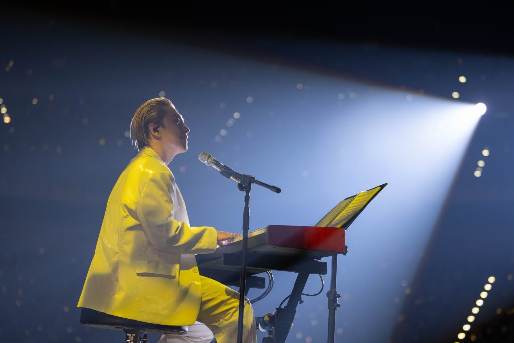 隔7年来马引逾万粉丝朝圣 太阳清唱新歌承诺再返场