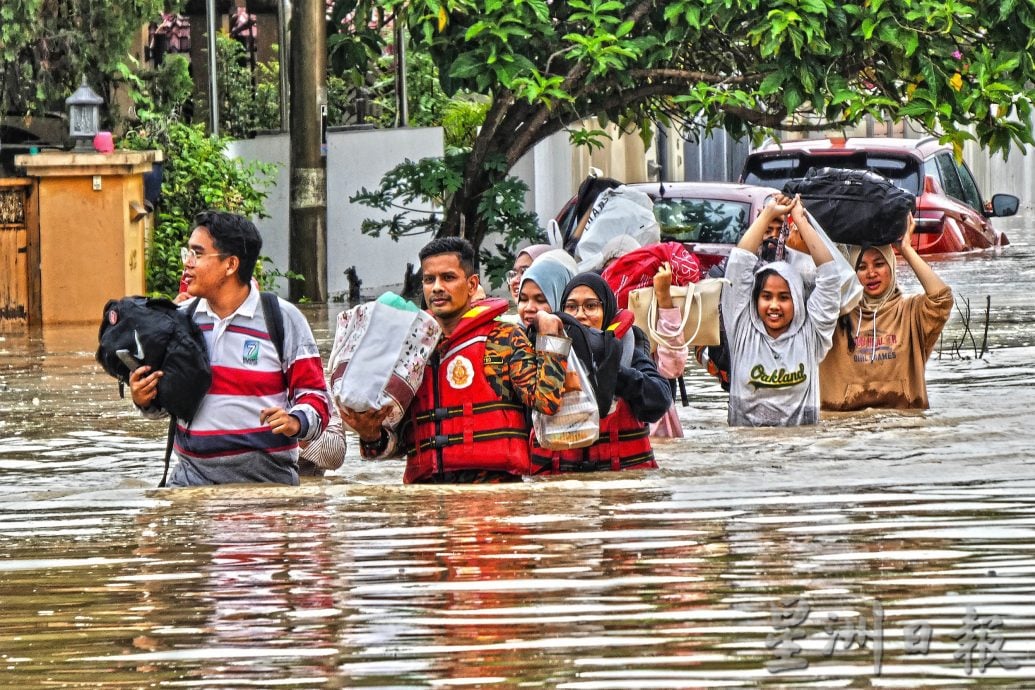 霹多地长命雨淹水 红鹰园 喜谷园灾情严重