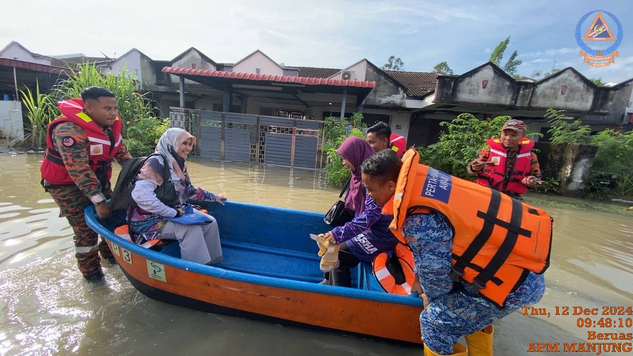 霹民防部队1200人待命 监测332水灾热点即时施援