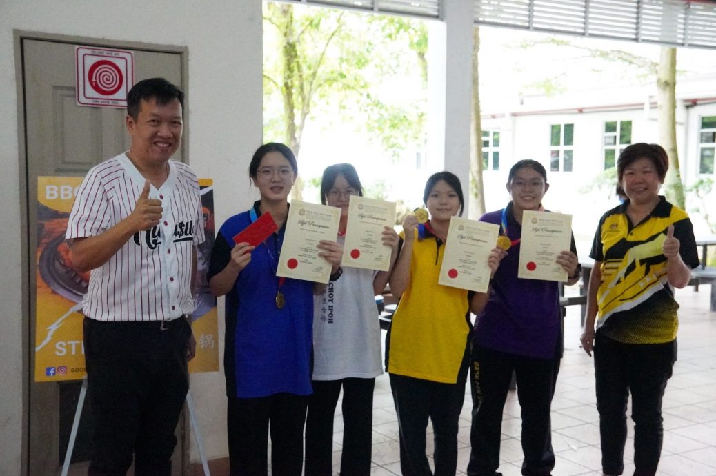 霹：学海学记/主文／育才华中厨艺大赛 学生来掌勺