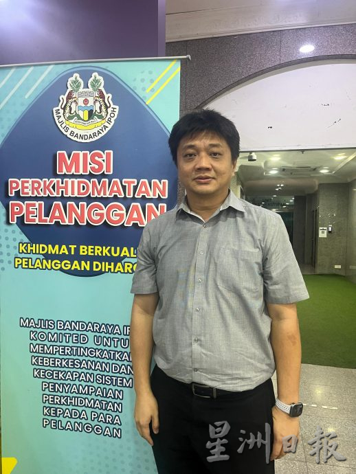 黄诗情：霹小贩夜市集 没禁卖猪肉食品