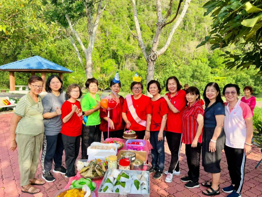 乐活频道/人老心不老,不认老的银发族享受第二人生