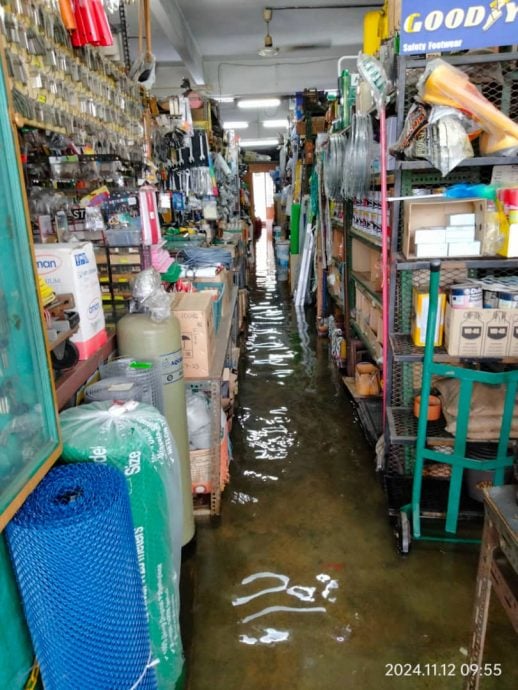 （4头）大都会/中路居民促加大提升总排水沟解水患