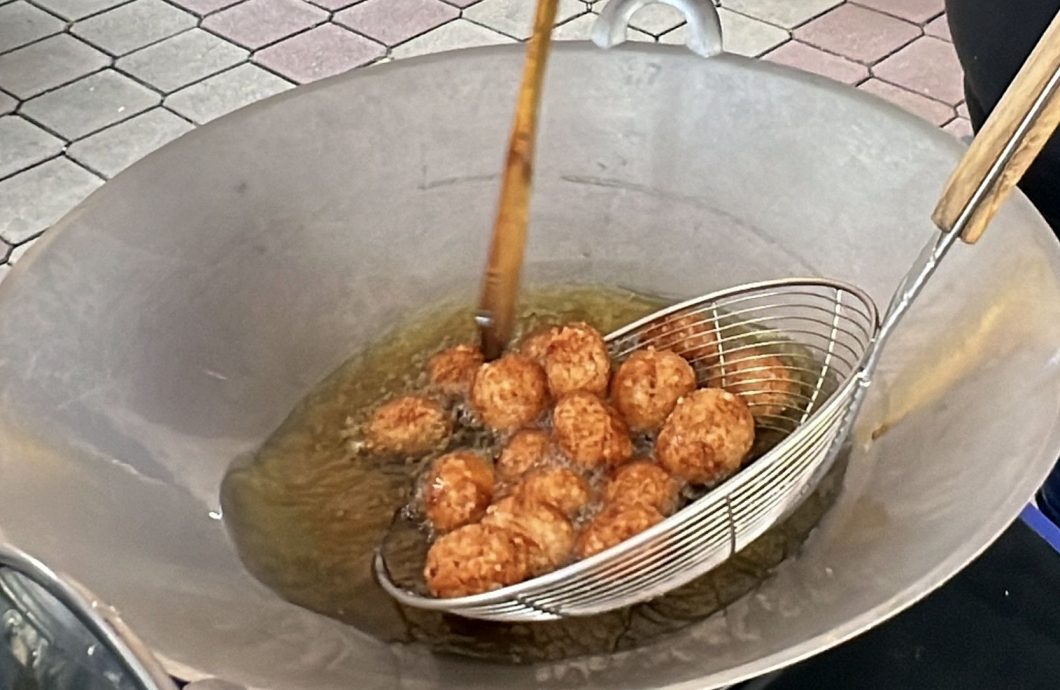 (古城封面主文)传统美食节飘香·感受多元美食魅力