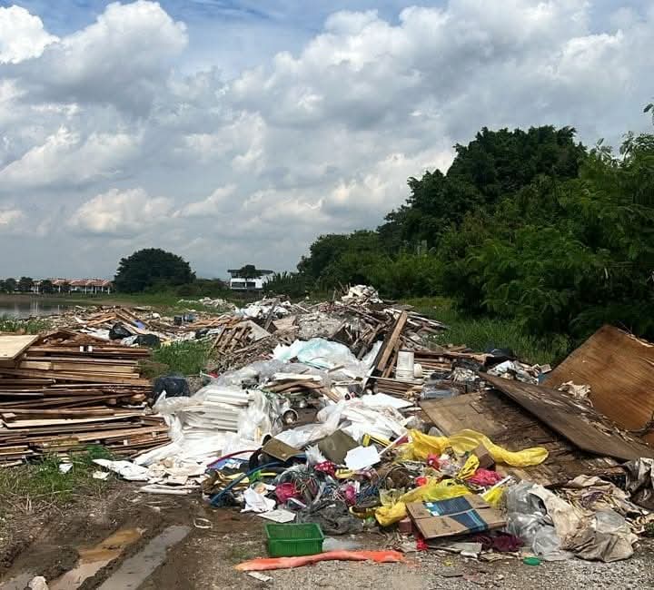 (古城封面主文)执法人员暗中埋伏逮捕非法丢垃圾者