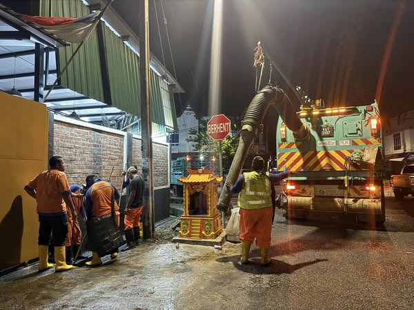 (古城封面主文)玛琳再也工业区清沟行动持续防水灾