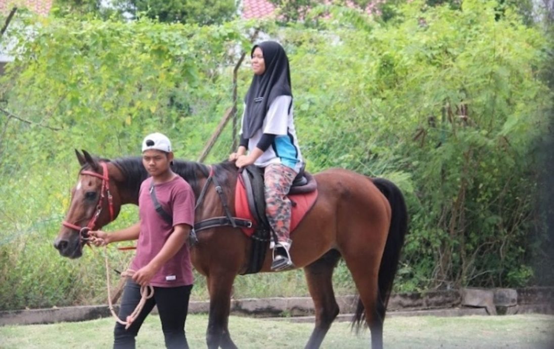 (古城版)年轻人-4圣心女中首办骑射活动