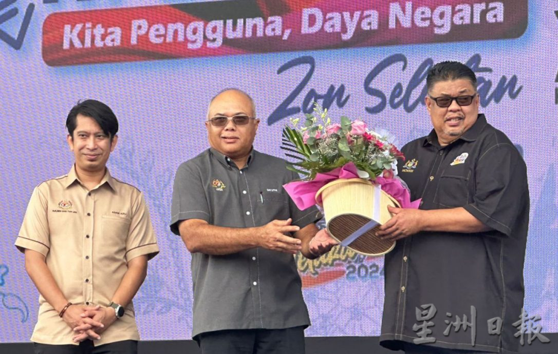 (古城第三版主文)南马区内贸部嘉年华迎14万人次到访 销售额达270万令吉