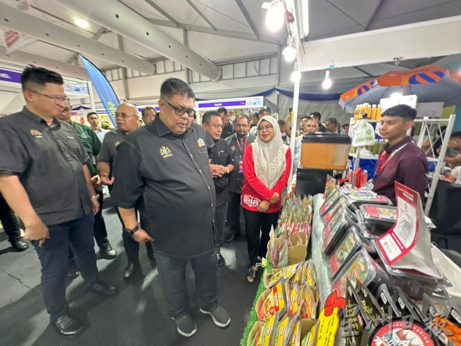 (古城第三版主文)南马区内贸部嘉年华迎14万人次到访 销售额达270万令吉