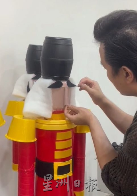 (古城第二版主文)利用环保材料打造创意圣诞布置