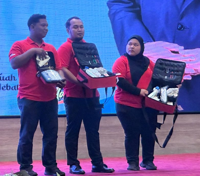 (古城第六版副文)甲拨出50万购置装备药物 2月前千名医疗成员装备齐全上阵