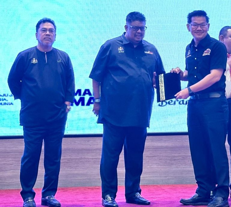 (古城第六版副文)甲拨出50万购置装备药物 2月前千名医疗成员装备齐全上阵