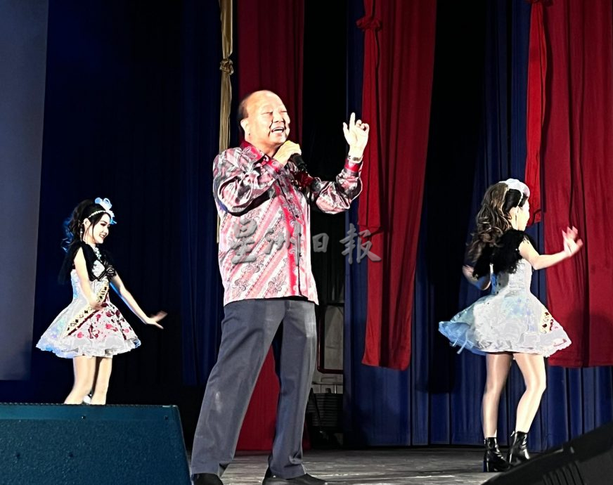 (古城第四版主文)华德宫古庙晚宴