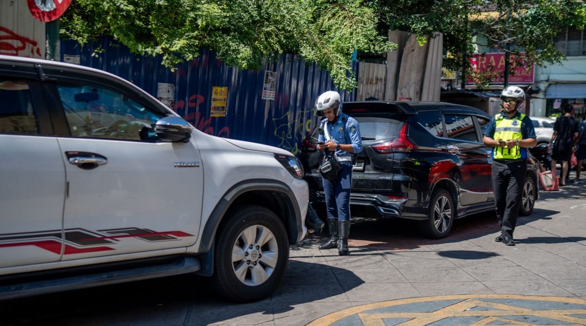 (大北马)假期季节 槟岛市厅交通纠察员出动执法