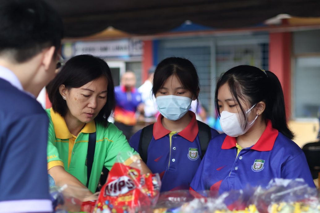 (大北马)年轻人/鲁乃中学 义卖会