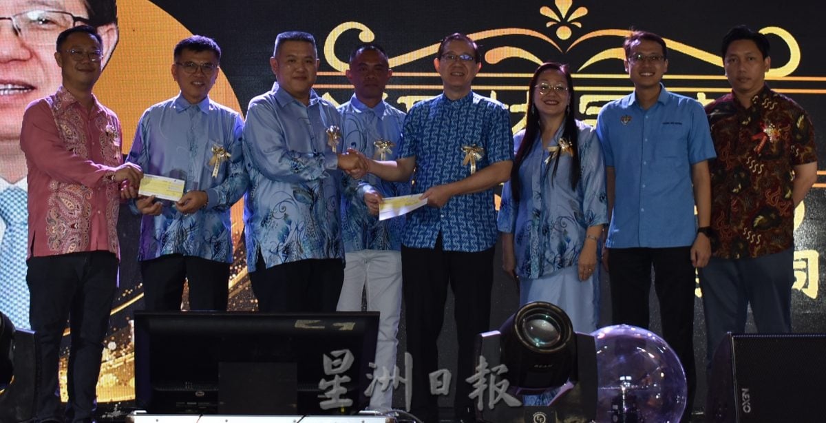 (大北马)杨式丰:唯有坚持,才能克服华校困境