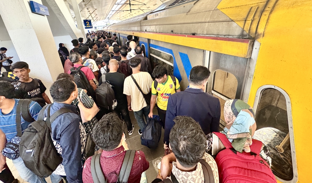 （大北马）玻州政府促陆兆福关注电动火车误点问题