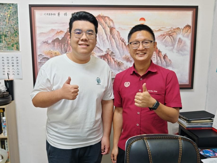 (大北马)苦等10年,华裔无国籍生终见曙光取得大马卡