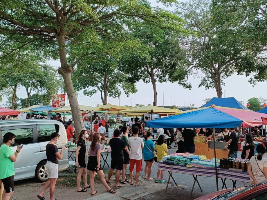 (大都会封面)早夜市掀售卖“非清真”食品风波