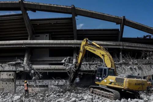 (大都会)拆除沙亚南体育中心的进度已达56.8%