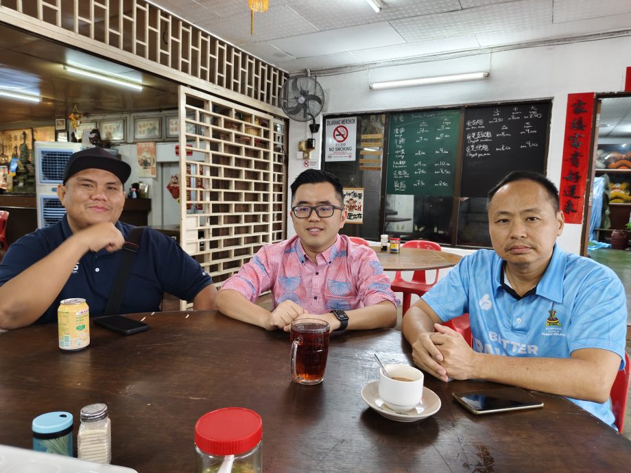 (大都会)蔡伟杰有关隆怡大道增设3盏太阳能街灯/4图